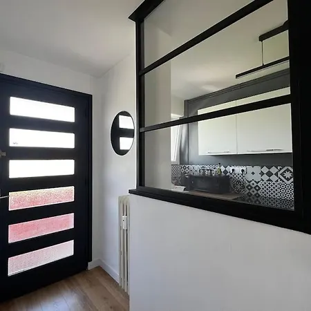 T2 Lumineux Refais A Neuf Avec Parking ! * Lorient